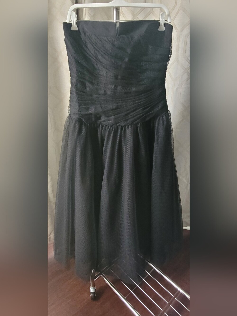 Stapless BLACK FORMAL gown